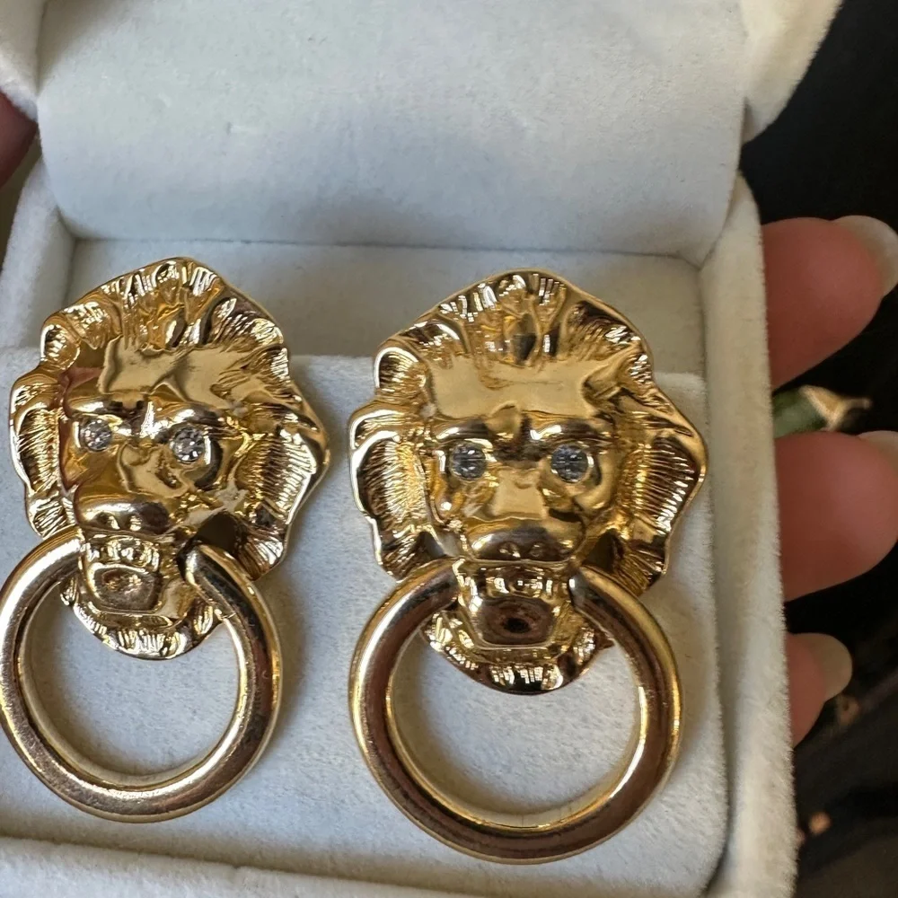 Vintage KJL for Avon Gold Lion Head Knocker Earrings for pierced ears
